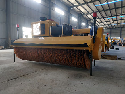 3.2米自带动力扫雪滚刷