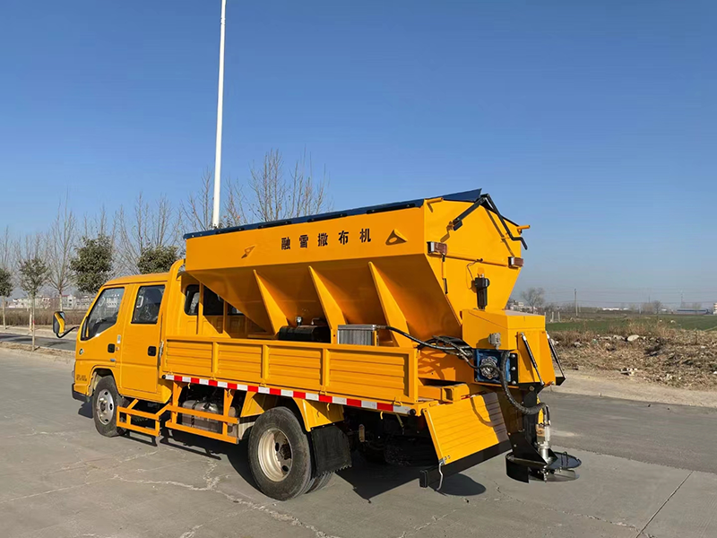 4方融雪剂撒布机