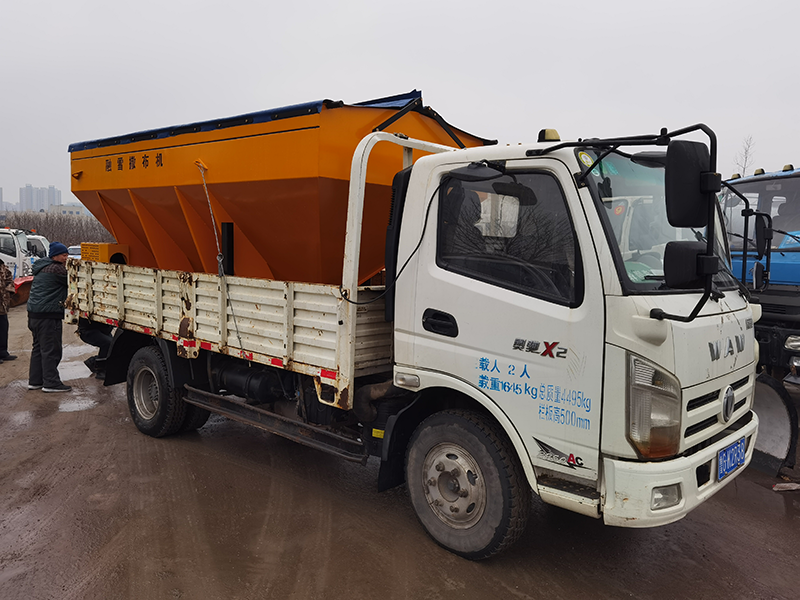 6方融雪剂撒布机