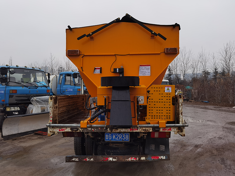 6方融雪剂撒布机