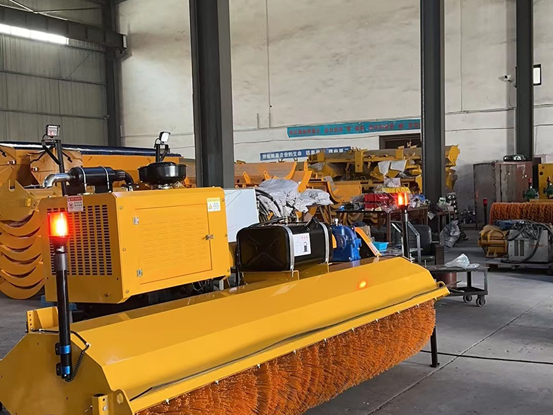 自带动力2米除雪滚