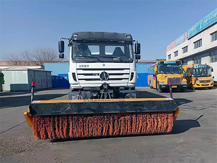 车载式扫雪滚刷